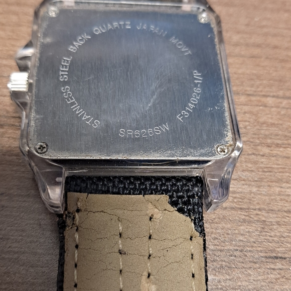 Watch - Picture 3 of 8